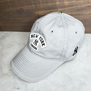 Vintage New York Yankees Drew Pearson adjustable grey hat